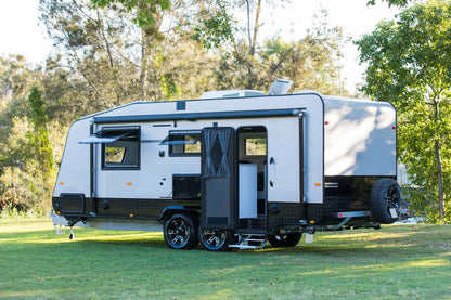 2023 Aspen 700